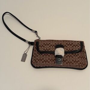 NWT Coach Soho Signature C Buckle Wristlet